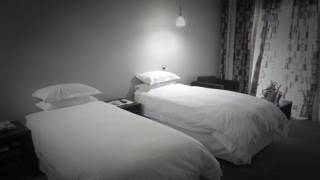 Black Mountain Leisure And Conference Hotel Groothoek Eksteriør bilde