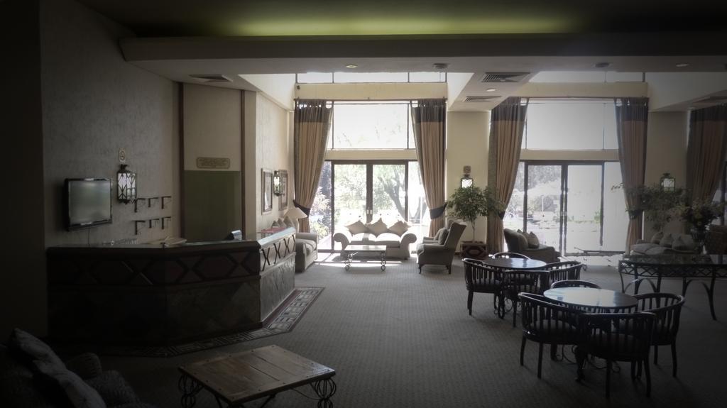 Black Mountain Leisure And Conference Hotel Groothoek Eksteriør bilde