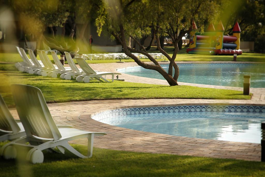 Black Mountain Leisure And Conference Hotel Groothoek Eksteriør bilde